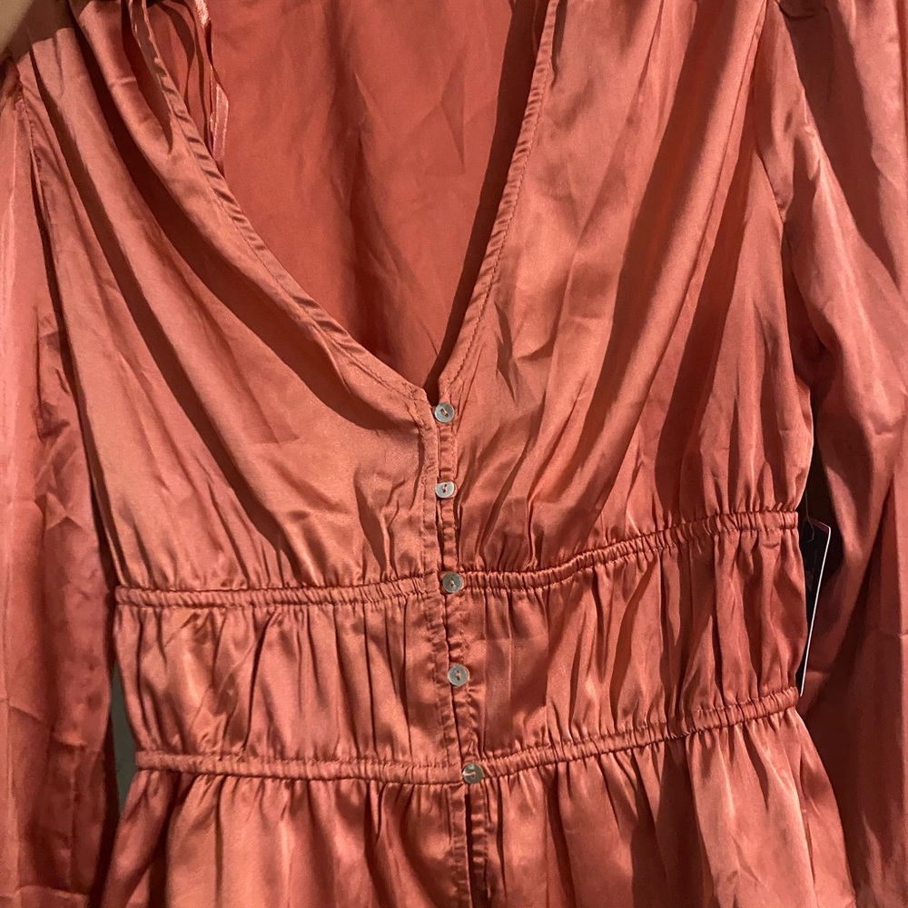 Beautiful silk copper shirt perfect for any occasion!!